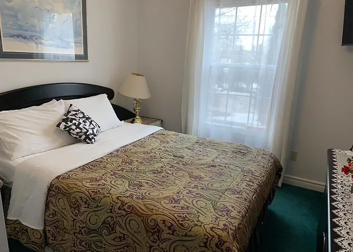 One-Bedroom King Suite